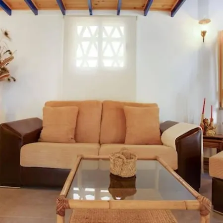 Mijas. Cerca Playa Y Montaña Con Jardín Fuengirola
